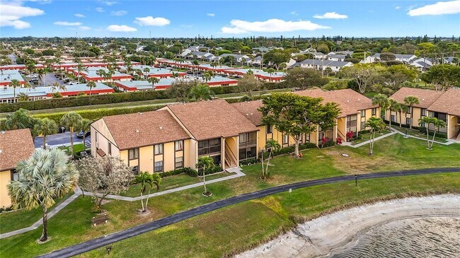 Building Photo - 826 Sky Pine Way