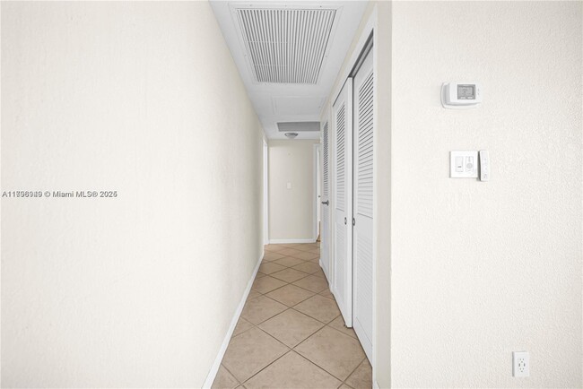 Building Photo - 2501 S Ocean Dr