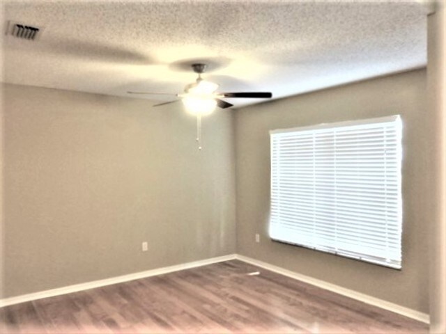 Building Photo - 1147 SE Preston Ln