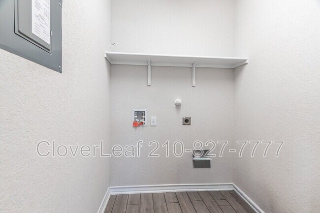 Building Photo - 9602 Bicknell Sedge