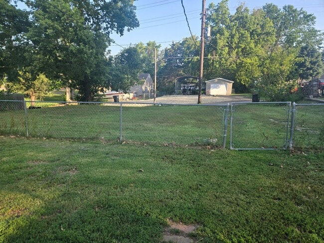 Building Photo - Remodeled 3-4 Br, 2 Bath Ranch style home, fenced in yard, garage, patio, full basement