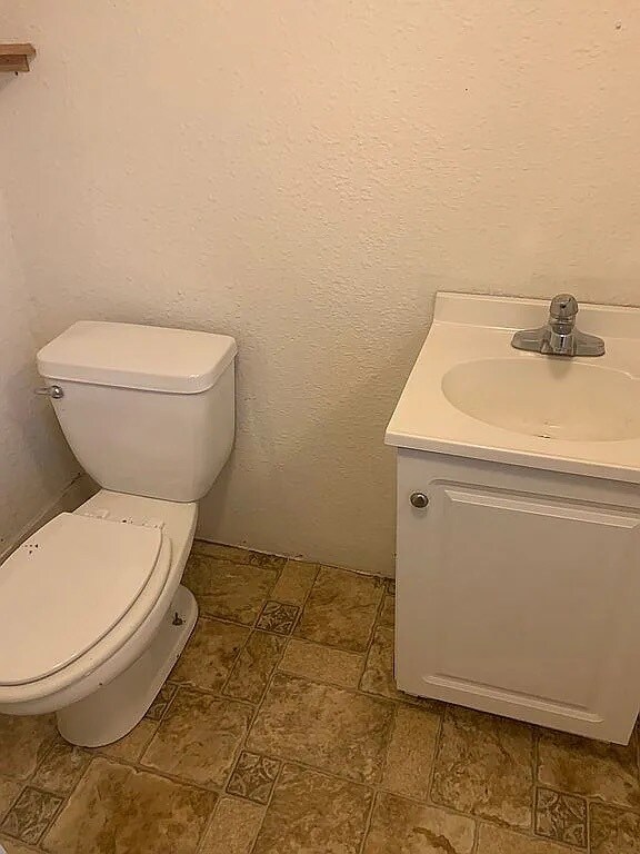 Building Photo - 2230 S 6th St