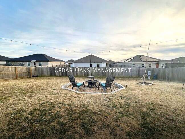 Building Photo - 2389 Wyandotte Ave