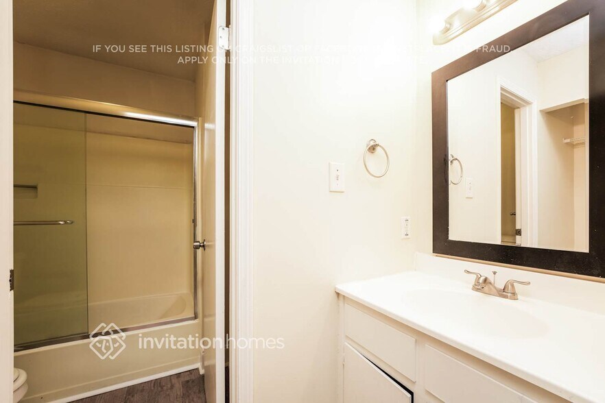 Building Photo - 612 Brighton Dr NW