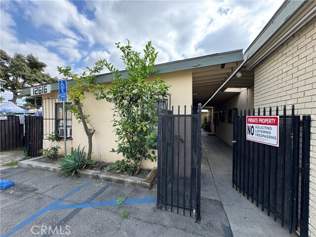 Building Photo - 12616 Lambert Rd