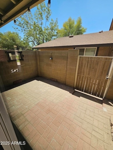 Building Photo - 1220 N 84th Pl