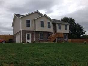 Building Photo - Nice, large home now for lease