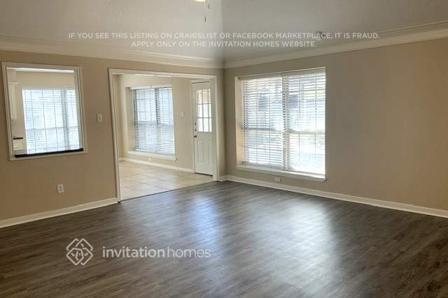 Building Photo - 2113 Pleasant Valley Dr