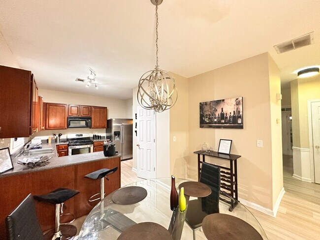 Building Photo - 175 Mill Creek Dr
