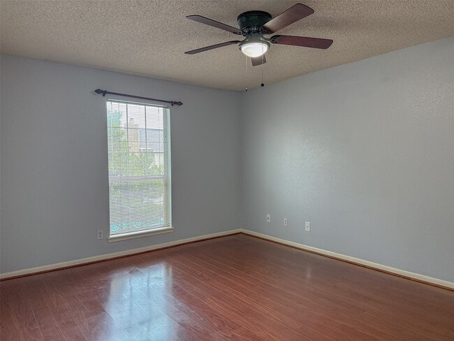 Building Photo - 3100 Jeanetta St