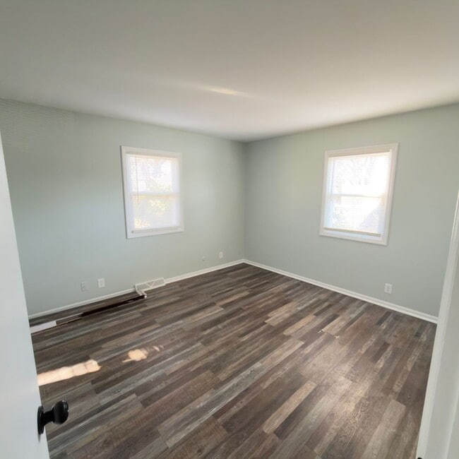 Building Photo - 3 Bedroom Home In Kentwood Schools!