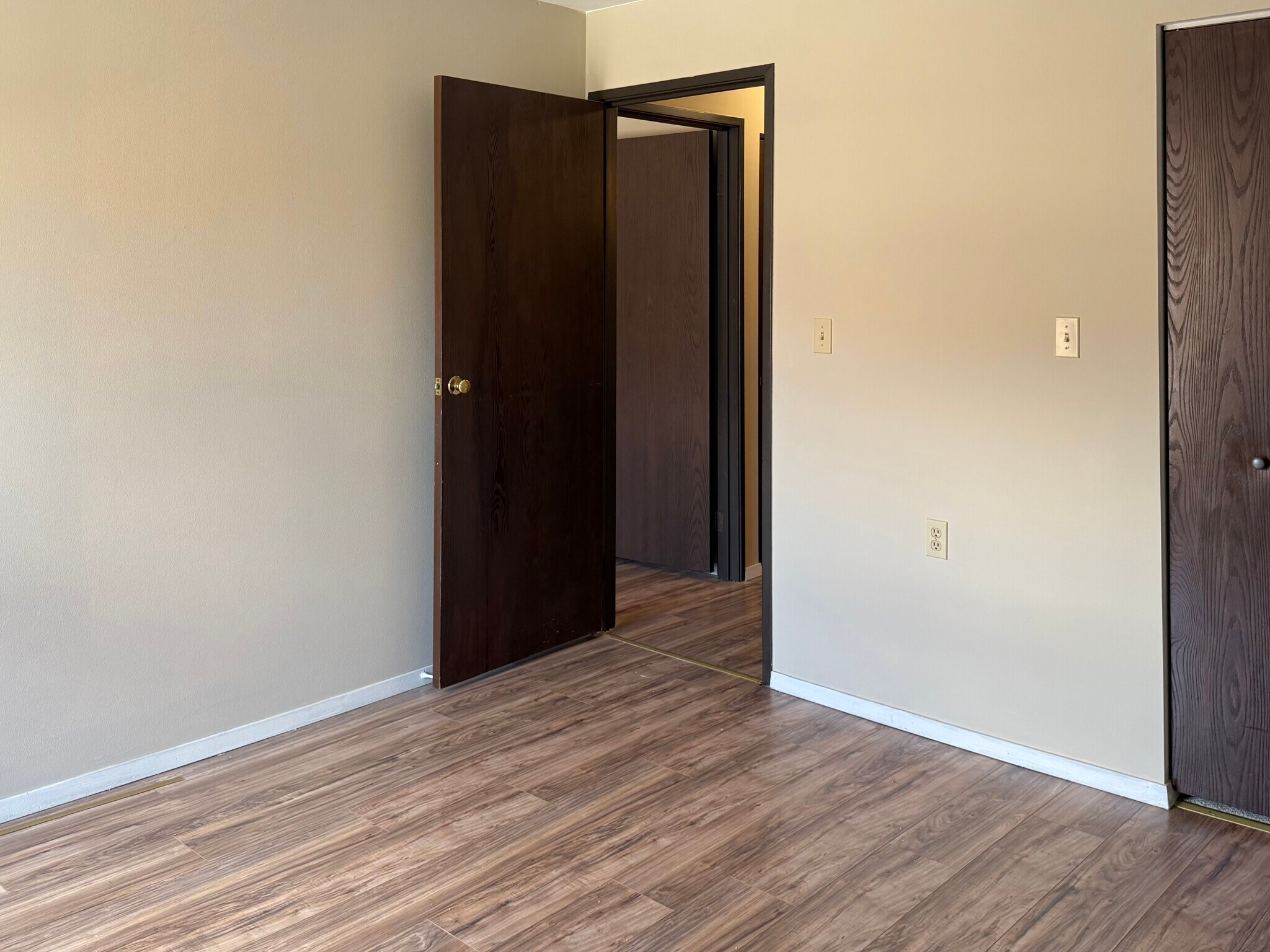Building Photo - 9028 N Park Plaza Ct