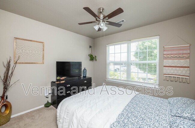 Building Photo - 6108 SW Warrington Rd