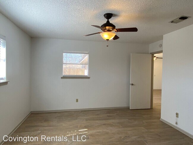 Building Photo - 3 br, 2 bath House - 204 Montrose St