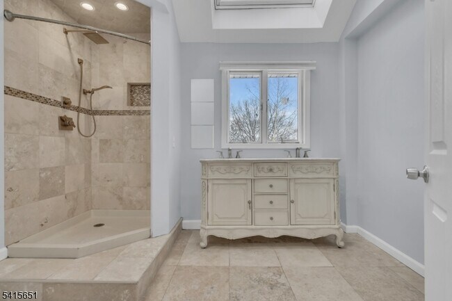 Building Photo - 323 Van Houten Ave