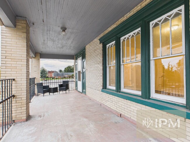 Building Photo - 595 Madison Ave