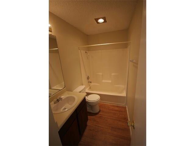 Building Photo - 1903 W Loop