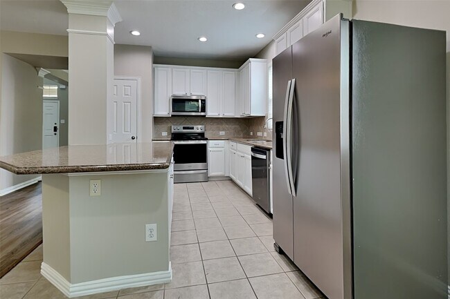 Building Photo - 31243 Quail Oak Park Ln