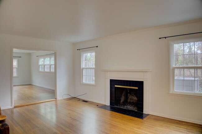 Building Photo - 3-bedroom, 2.5-bath home with mostly hardwood floors