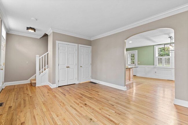 Building Photo - 44 Jordan St