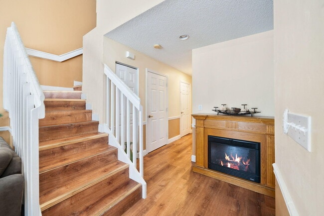 Building Photo - 10569 Pelican Dr