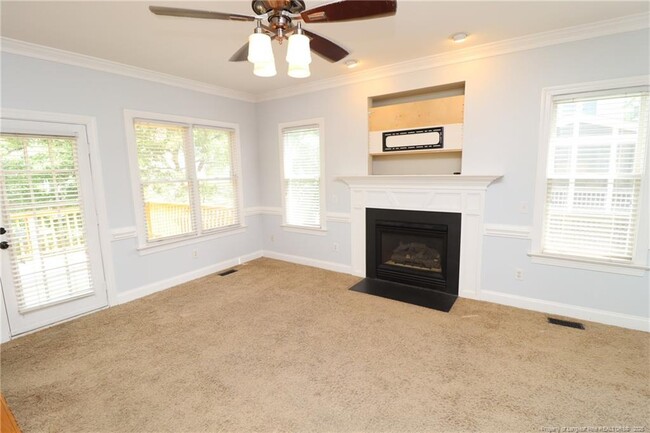 Building Photo - 203 Abbey Oak Ln