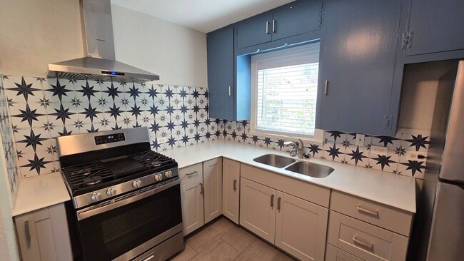 Building Photo - 237 Senisa Dr