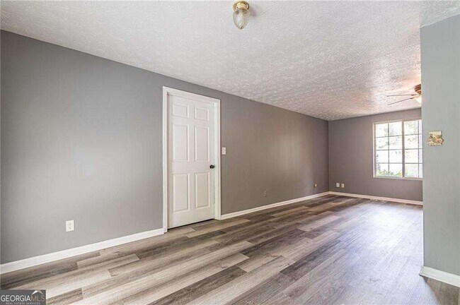 Building Photo - 806 Houndstooth Trail NW