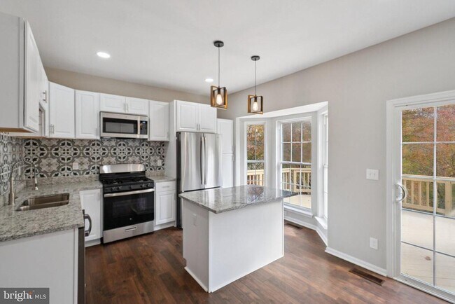 Building Photo - 4851 Ebb Tide Ct