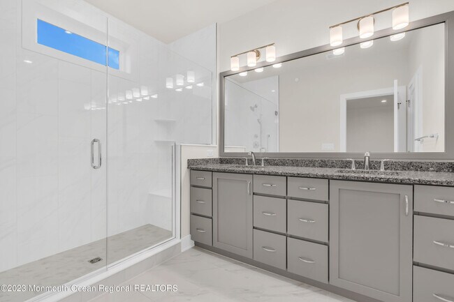 Building Photo - 5 Blaisdell Ct