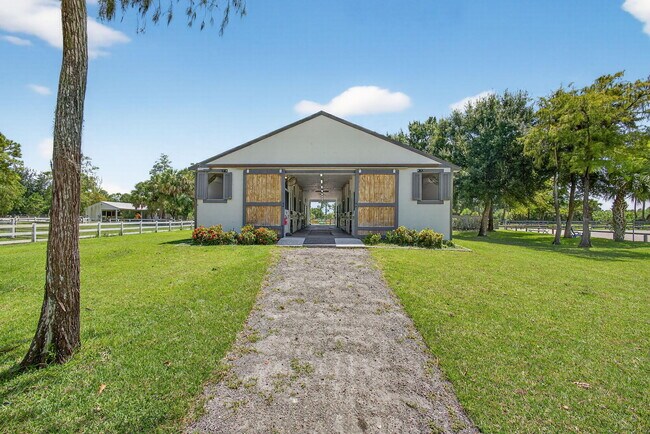 Building Photo - 17218 Shetland Ln