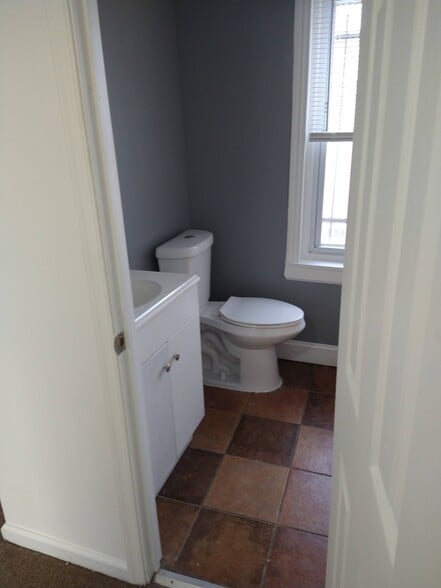 Building Photo - 2942 Rorer St