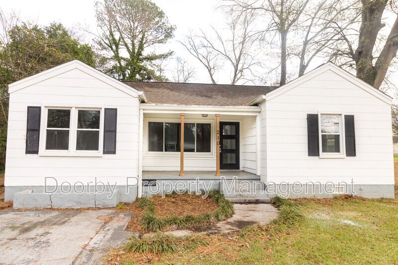 Primary Photo - 210 S Lovell Ave