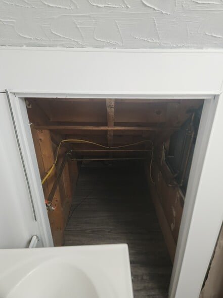 Building Photo - 61 Baird Ave