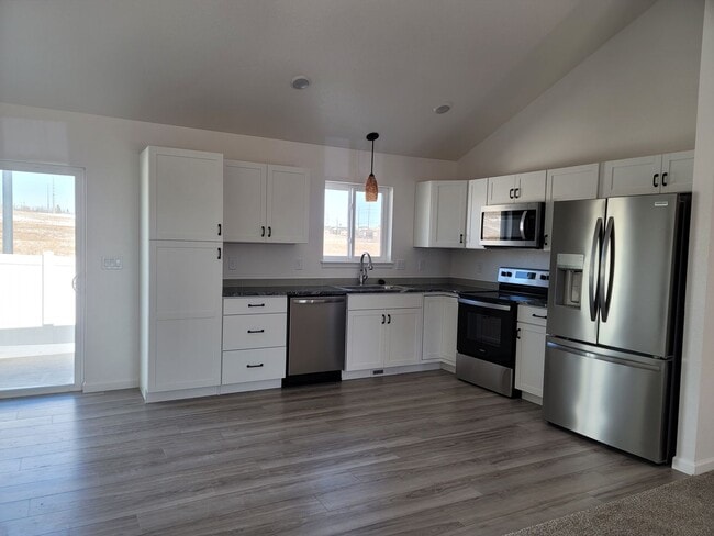 Building Photo - 914 Concerto Lane