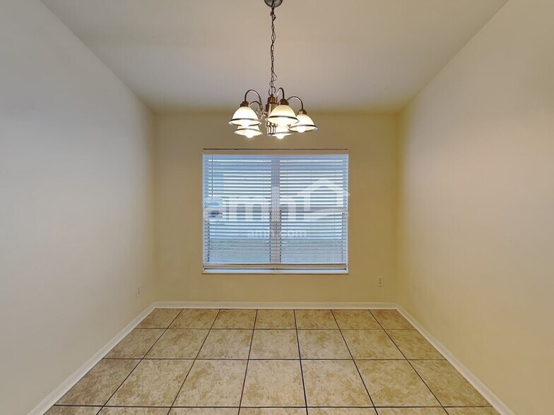 Building Photo - 10126 41st Ct E