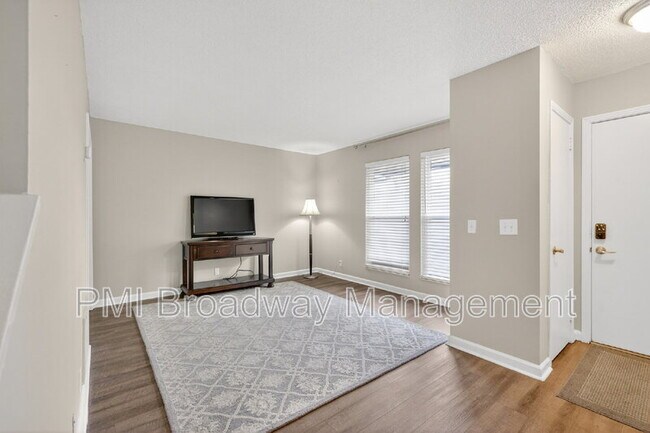 Building Photo - 500 Paragon Mills Rd