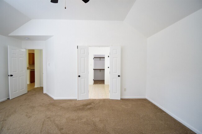 Building Photo - 34 S Rambling Ridge Pl