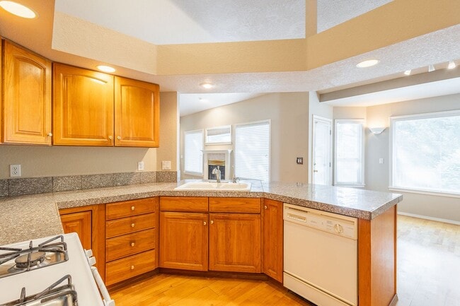 Building Photo - Beautiful home in the heart of Eagle