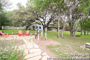 Building Photo - 9319 Oak Ledge Dr