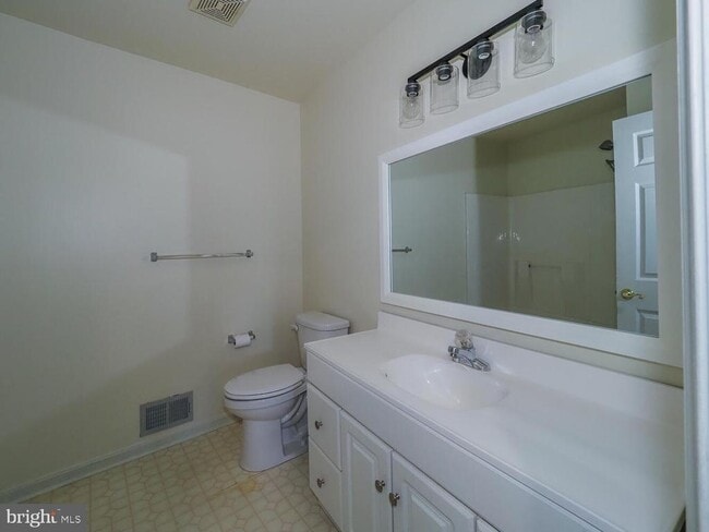 Building Photo - 9 Owens Landing Ct