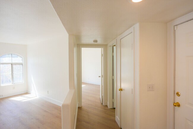 Building Photo - 4555 E Sahara Ave