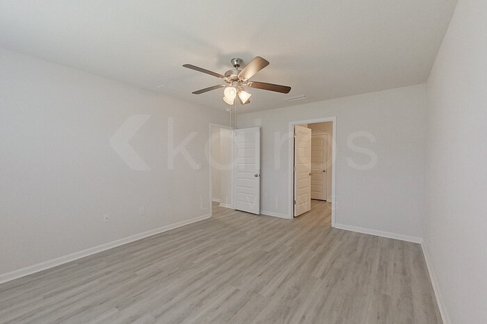 Building Photo - 102 Metalmark Dr