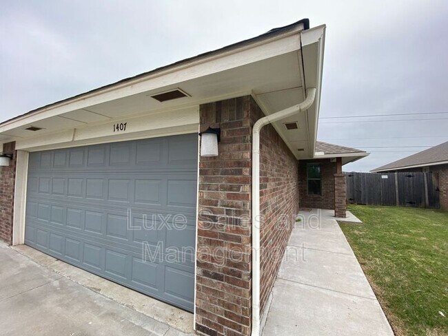 Building Photo - 1407 MacAlpine St