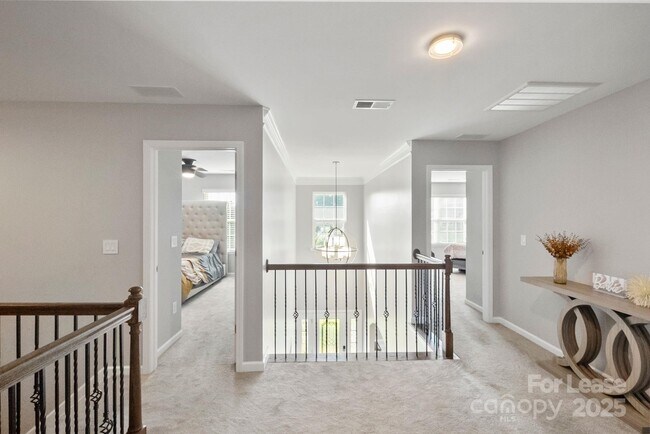 Building Photo - 188 Sweet Briar Dr