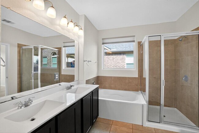 Building Photo - 620 Carly Ann Ln