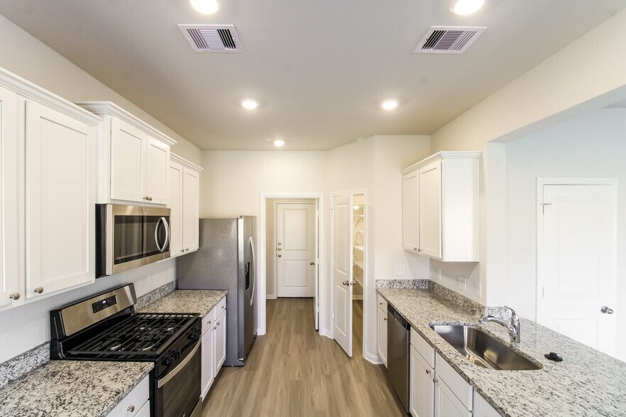 Building Photo - 413 Mystic Slopes Dr