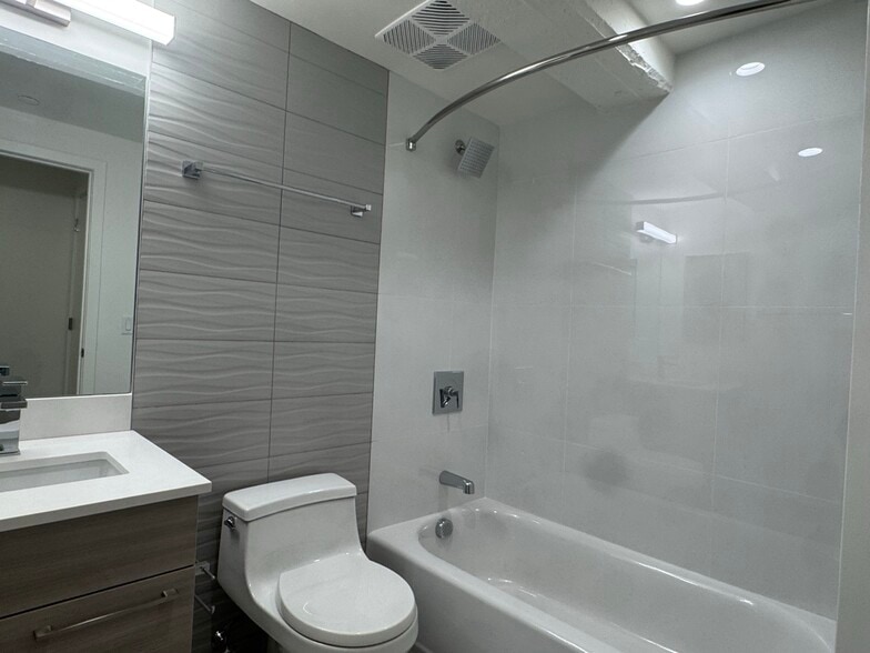 Building Photo - 1065 Commonwealth Ave