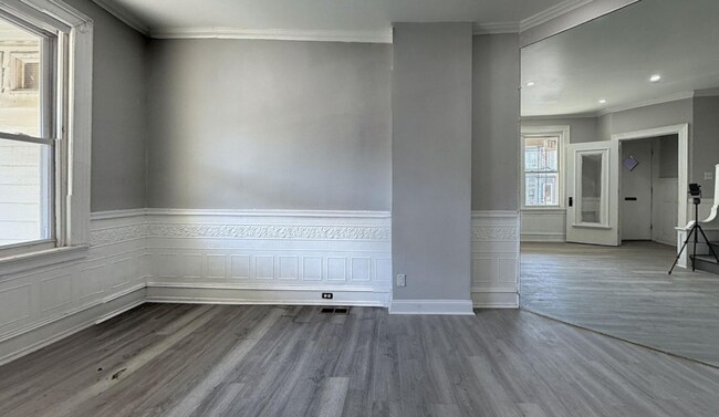Building Photo - 1731 N Redfield St
