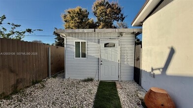 Building Photo - 12435 SW 42nd St